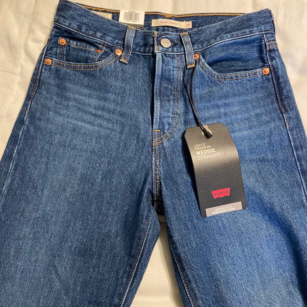 BNWT Levis Wedgie Fit Straight Women’s Jeans